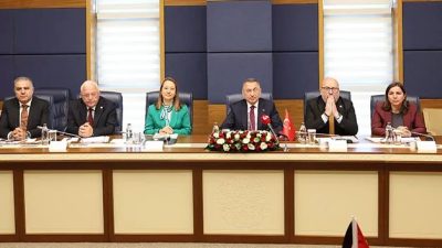 TBMM Dışişleri Komisyonu Başkanı Fuat Oktay, Ürdünlü heyetle görüşmesinde ekonomik,