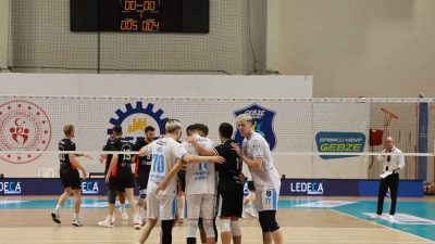 SMS Grup Efeler Ligi’nde mücadele eden Gebze Belediyespor, sahasında oynadığı