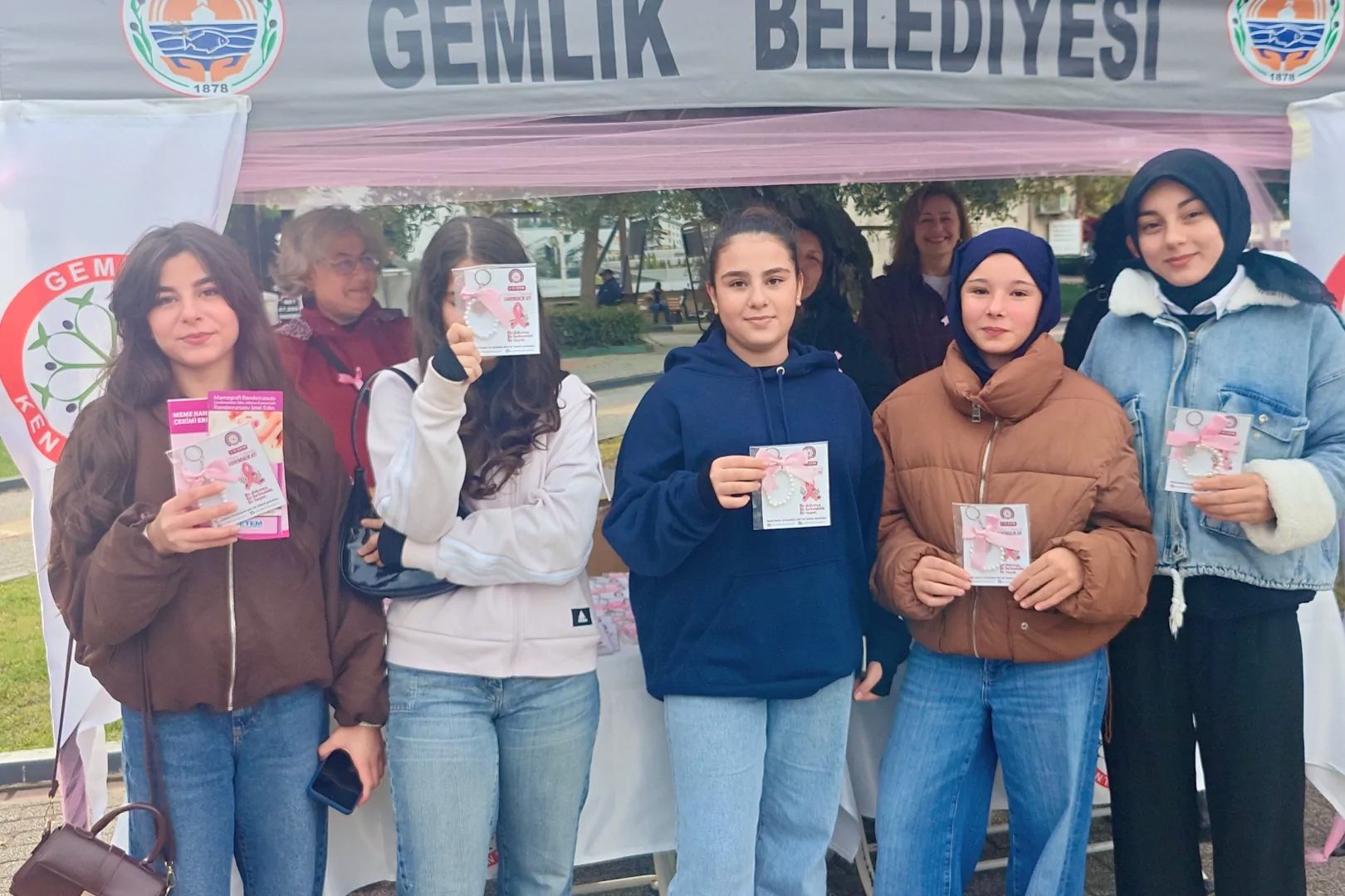 Gemlik Kent Konseyi Kadın Meclisi tarafından Meme Kanseri Farkındalık Ayı