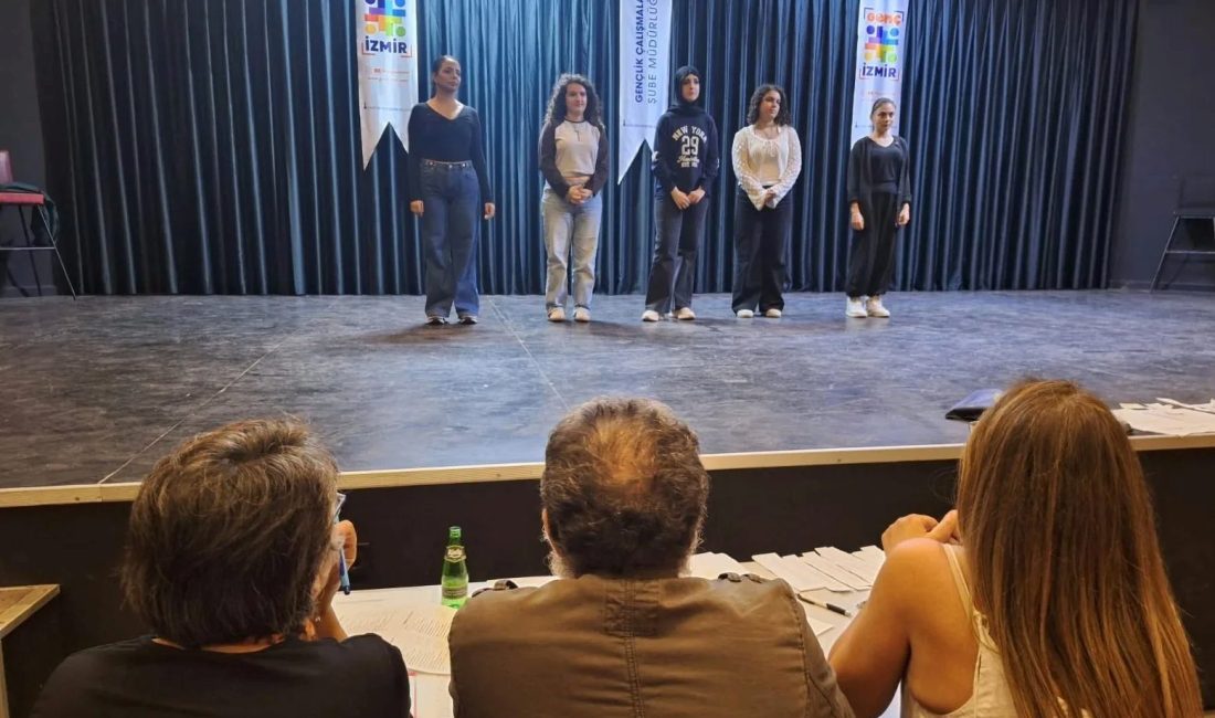 İzmir Büyükşehir Belediyesi bünyesinde faaliyet gösteren Genç İzmir Tiyatro Topluluğu,