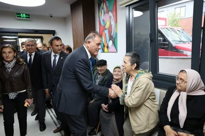 İBB Başkanvekili Nuri Aslan, deprem güçlendirmesi ve kapsamlı tadilatı tamamlanarak