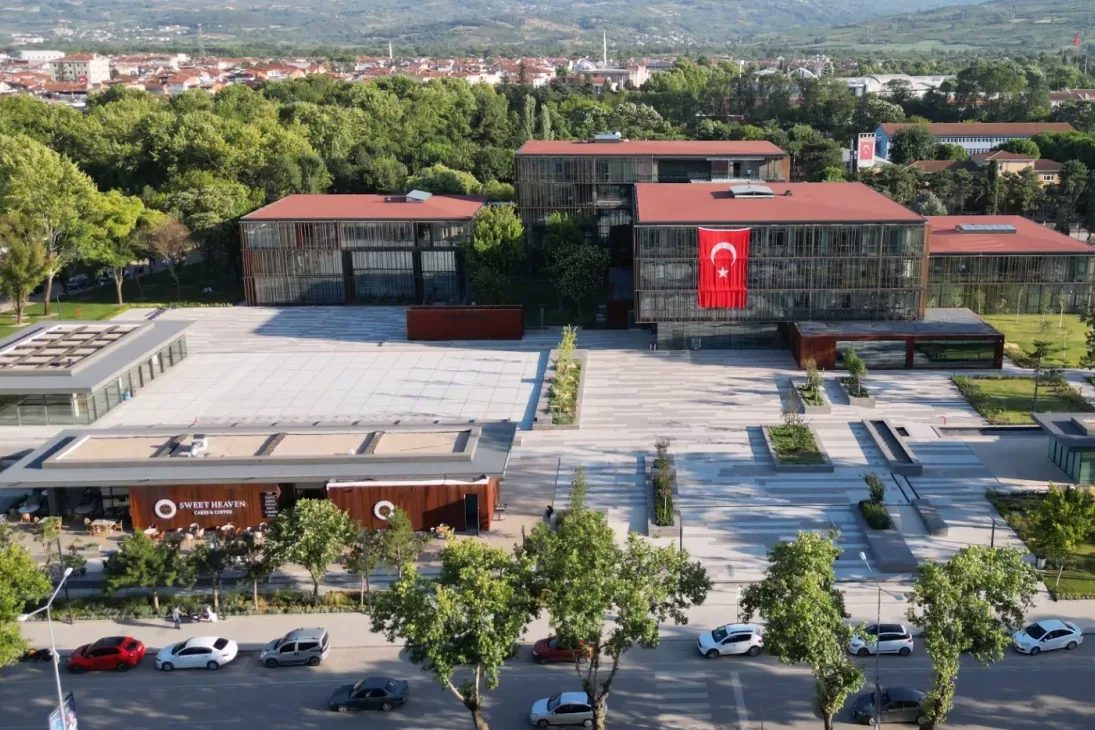 İnegöl Belediyesi’nin 2025 Yılı Sayıştay Denetim Raporunun sonucu açıklandı. Meclis