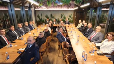 İnegöl Belediye Başkanı Alper Taban’ın ev sahipliğinde düzenlenen buluşmada, ilçede