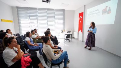 İstanbul'da Beylikdüzü Belediyesi, anne ve çocuk merkezlerinde ekim ayı boyunca