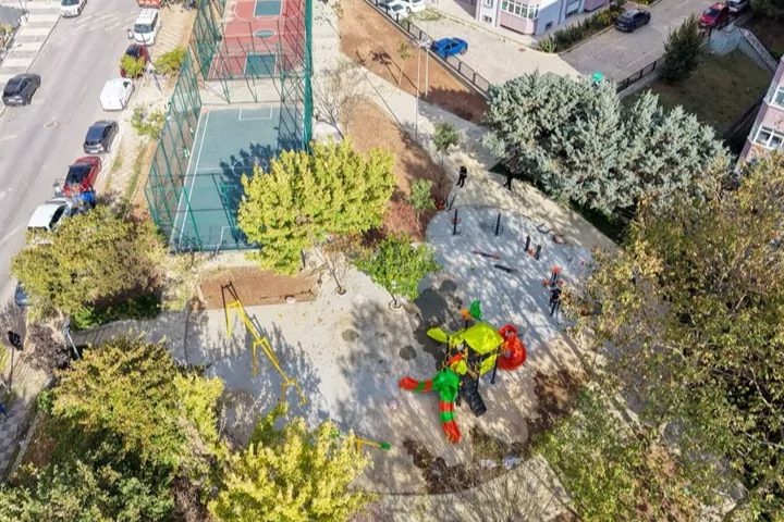 İstanbul'da Maltepe Belediyesi, ilçe genelindeki park ve sosyal yaşam alanlarını daha
