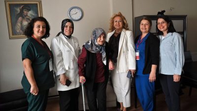 Bornova Belediyesi, 1 Ekim Dünya Yaşlılar Günü’nde kentin asırlık çınarlarını