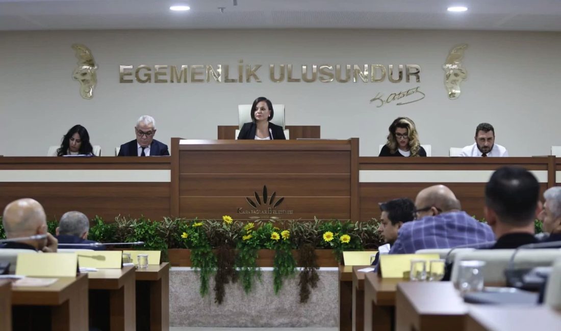 Karabağlar Belediye Başkanı Başkanı Helil Kınay, “Önümüzde iki buçuk yılımız