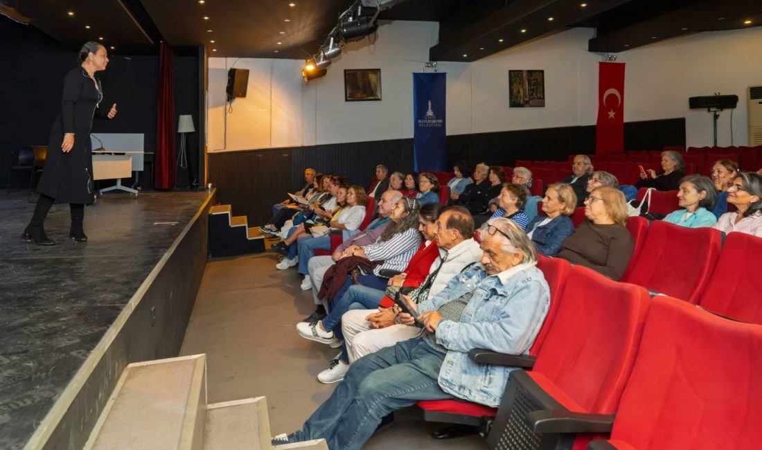 İzmir Büyükşehir Belediyesi’nin 60 yaş ve üzeri vatandaşları aktif yaşama