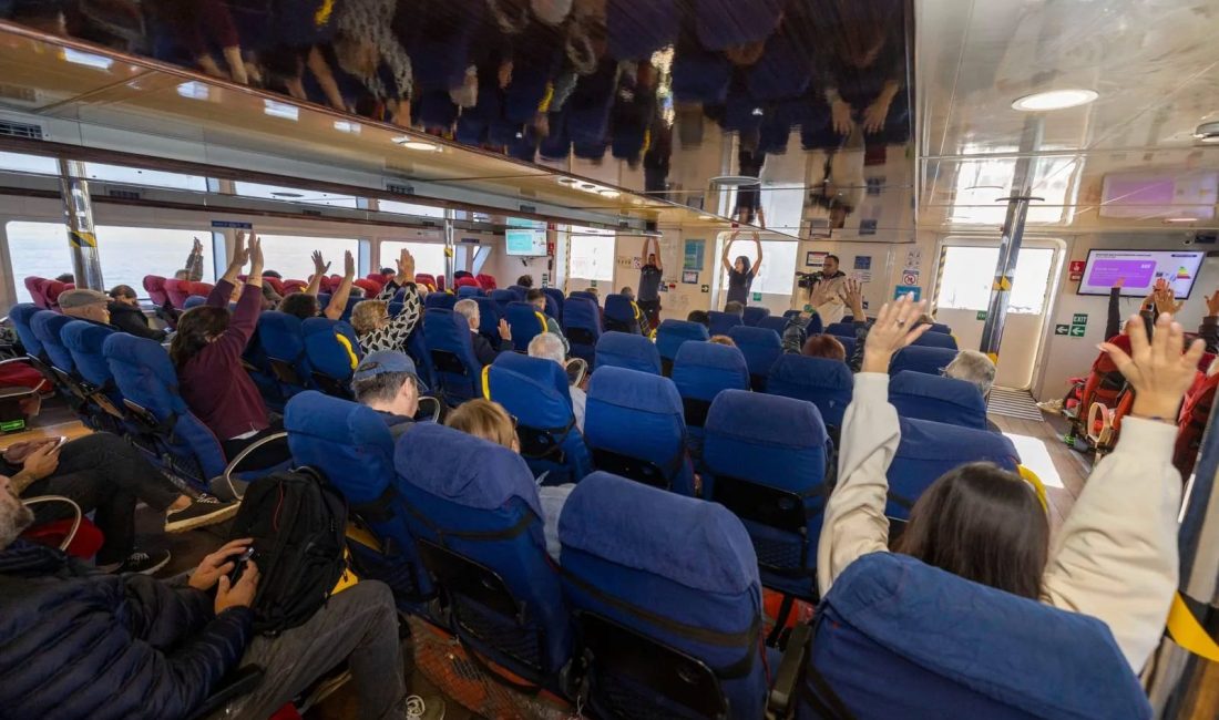 İzmir Büyükşehir Belediyesi ve İZDENİZ iş birliğiyle düzenlenen “Günaydın Sporu”