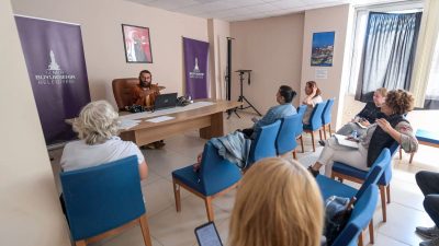 İzmir Büyükşehir Belediyesi’nin edebiyat, sinema ve tiyatro alanlarında düzenlediği 10