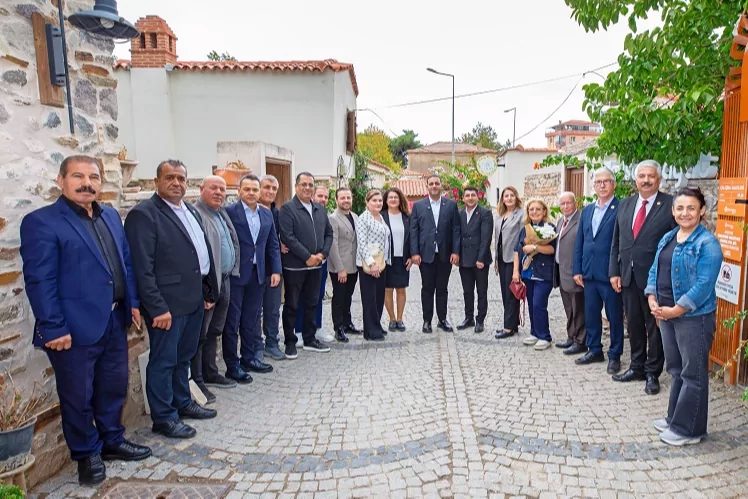 Narlıdere Belediye Başkanı Erman Uzun, İzmir Muhtarlar Federasyonu Başkanı Sedat
