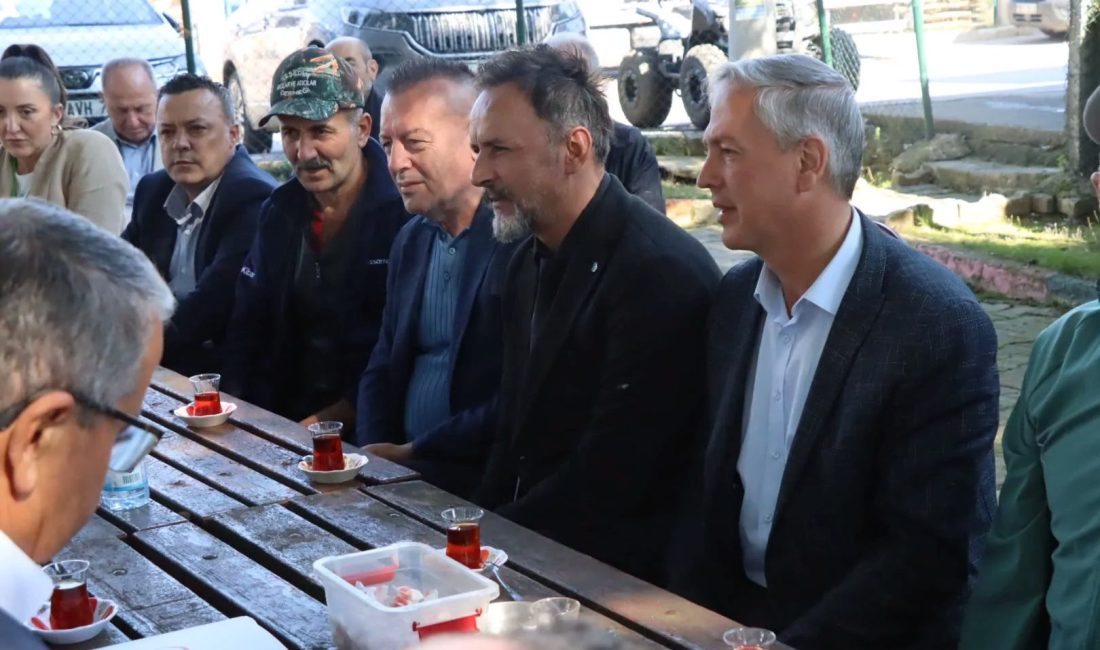 Kocaeli'de İzmit Belediyesi, mahallelerin ihtiyaçlarını yerinde tespit etmek ve vatandaşların