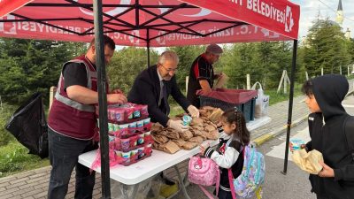 İzmit Belediyesinin Beslenme Saati Projesi kapsamında Fatma Seher, Ziya Gökalp