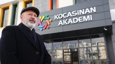 Kayseri Kocasinan Belediye Başkanı Ahmet Çolakbayrakdar, insanı merkeze alan hizmet