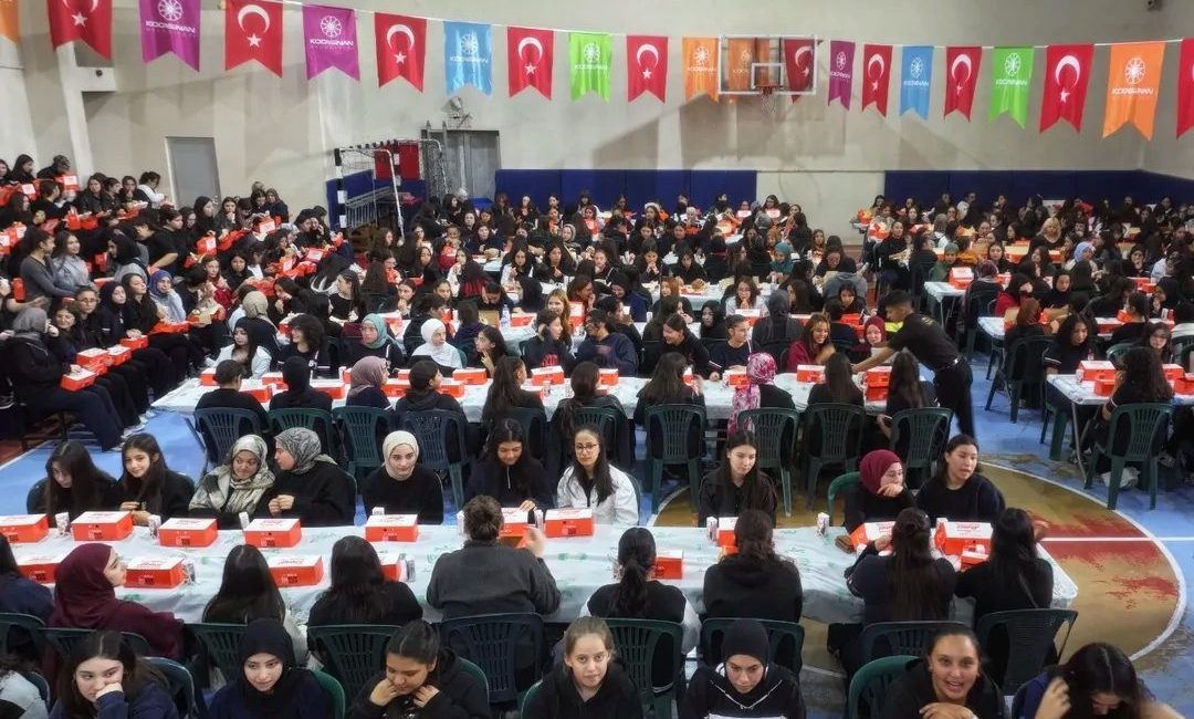 Kayseri Kocasinan Belediyesi, ‘Kocaburger’ etkinliğiyle yeni eğitim öğretim döneminin ilk