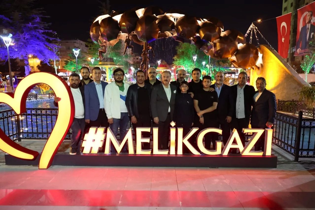 Kayseri Melikgazi Belediyesi’nin şehrin merkezinde hayata geçirdiği Melikgazi Belediyesi Mustafa