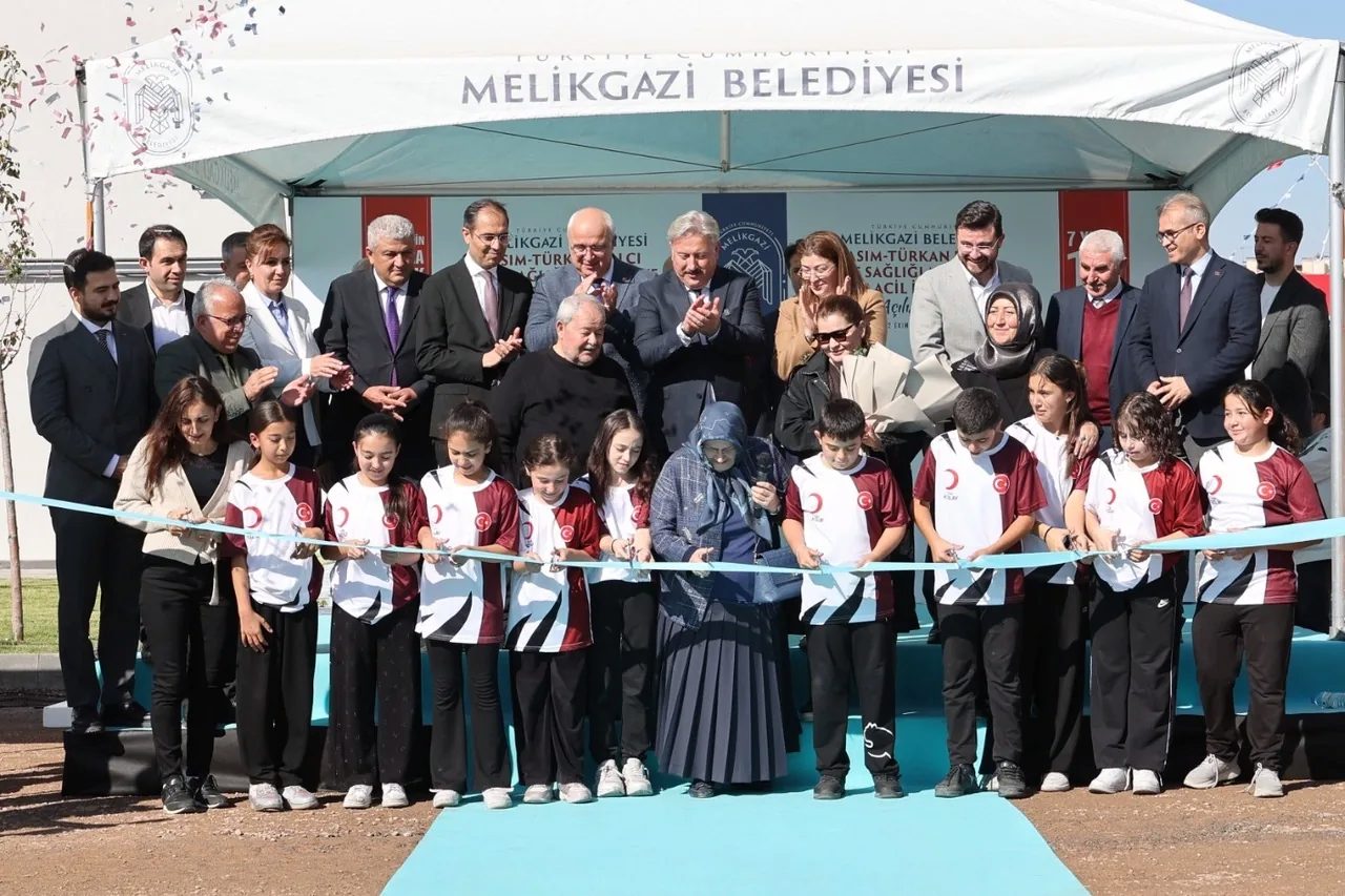 Açılıştan açılışa koşan Kayseri Melikgazi Belediyesi, ilçeye kazandırdığı sağlık yatırımlarına