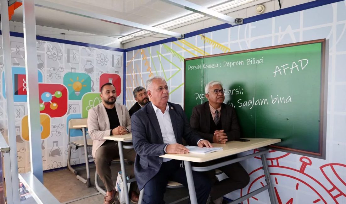 Kayseri Talas Belediyesi ve AFAD iş birliğiyle düzenlenen eğitimde deprem
