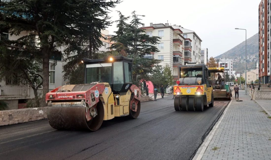 Kayseri Talas Belediyesinin ilçede ulaşım konforunu artırmaya yönelik çalışmaları sürüyor.