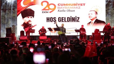 Keçiören Belediyesi tarafından Cumhuriyet’in kuruluşunun 103. yıl dönümü dolayısıyla düzenlenen