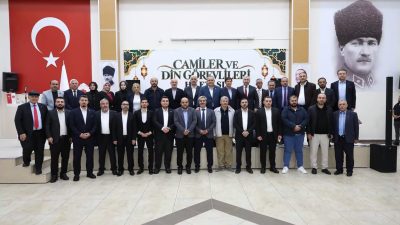Camiler ve Din Görevlileri Haftası kapsamında düzenlenen programda birlik, dayanışma