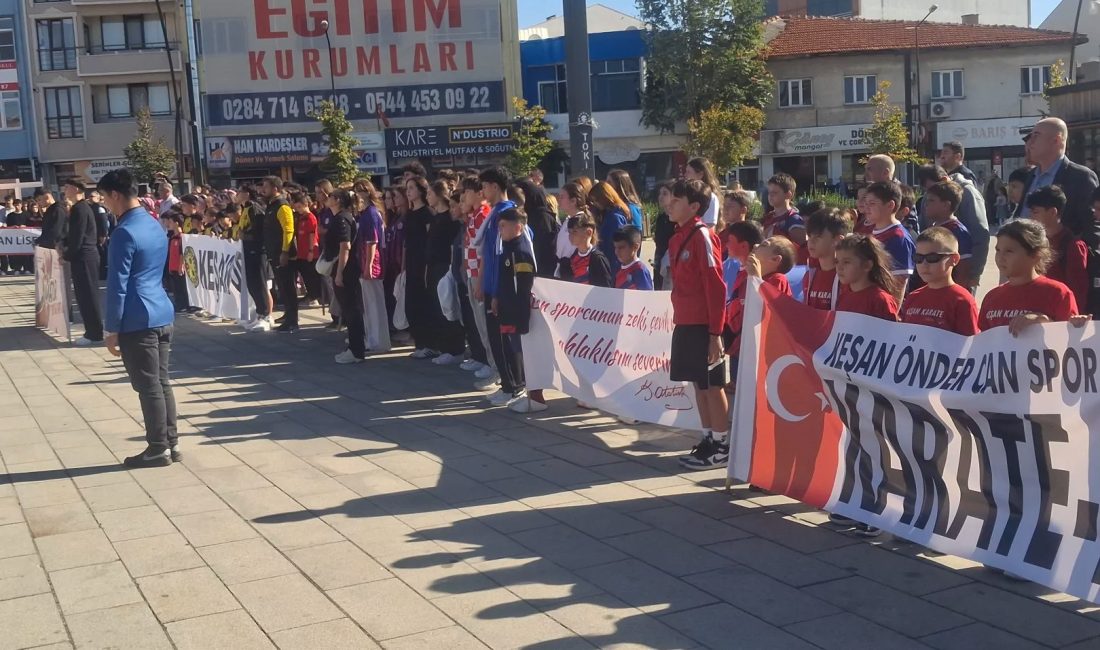 5-10 Ekim tarihleri arasında kutlanacak hafta kapsamında Cumhuriyet Meydanı’nda tören