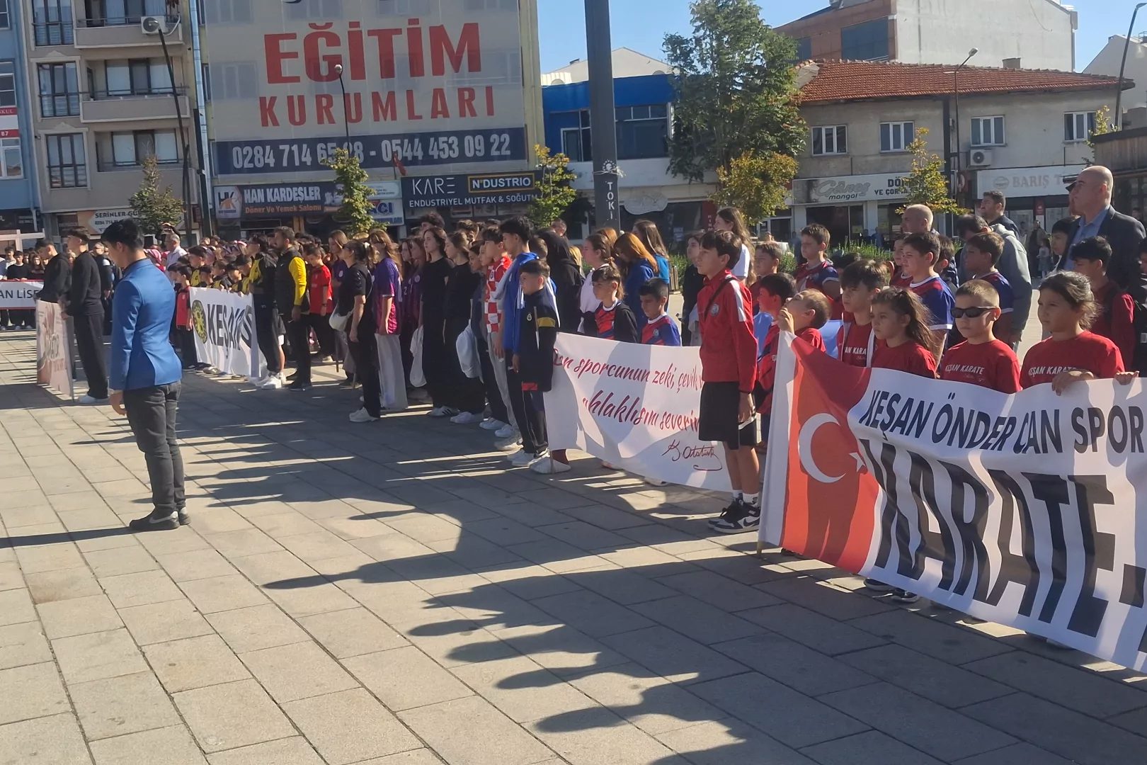 5-10 Ekim tarihleri arasında kutlanacak hafta kapsamında Cumhuriyet Meydanı’nda tören