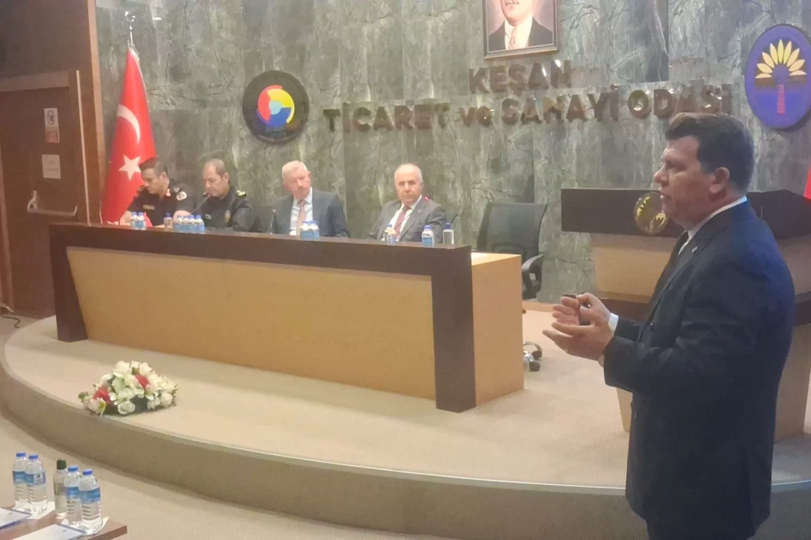 Edirne'nin Keşan ilçesinde 2026/2027 eğitim öğretim yılı dolayısıyla düzenlenen toplantıda,
