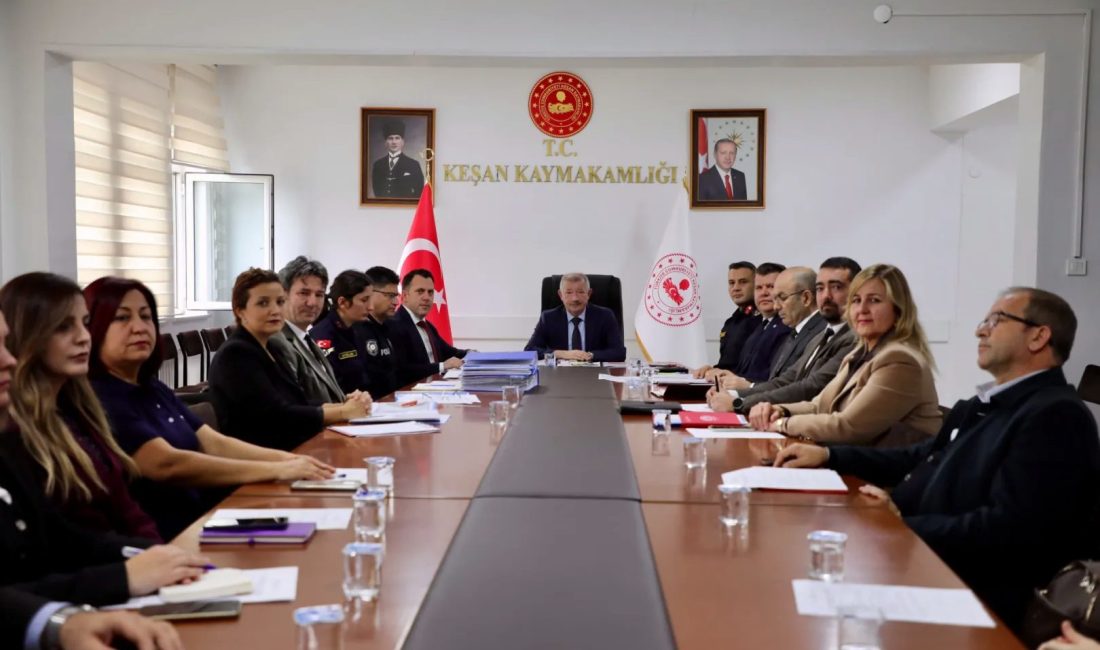 Edirne'nin Keşan ilçesinde İlçe Okul Güvenliği Toplantısı, Keşan Kaymakamı Aziz