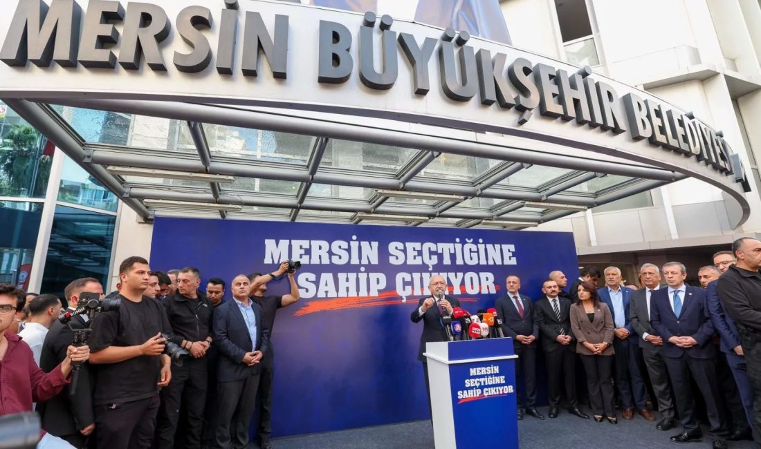 CHP Genel Başkanı Kemal Kılıçdaroğlu, gözaltına alınan Mersin Büyükşehir Belediye