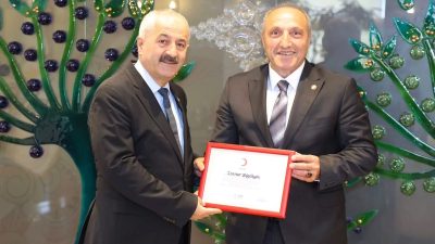 Türk Kızılayı Gebze Şubesi tarafından Beylikbağı bölgesinde gerçekleştirilen kan bağışı