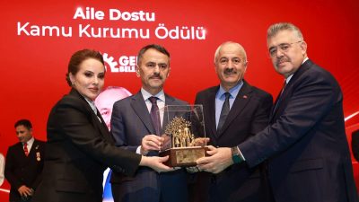 Kocaeli'de Gebze Belediyesi, Aile Dostu İşletmeler Ödül Töreni’nde ödüle layık