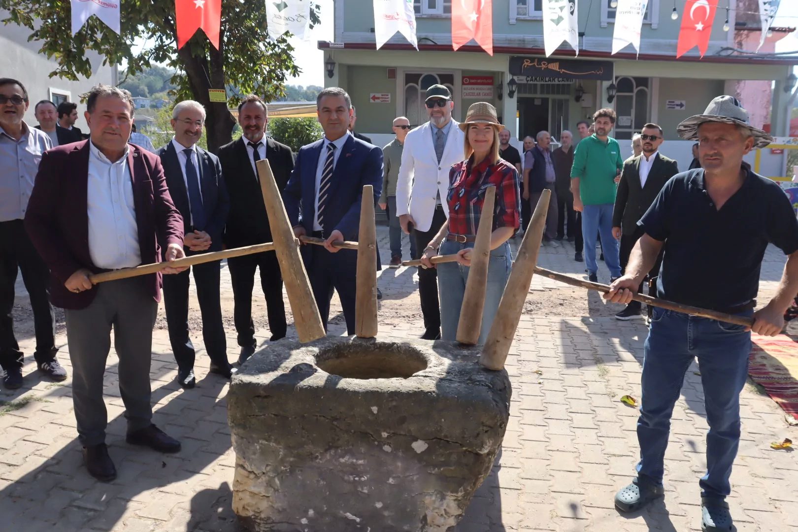 Kocaeli'de İzmit Belediyesi tarafından Bulduk Mahallesi Çakırlar Köyü’nde düzenlenen 4.