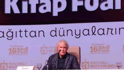16. Uluslararası Kocaeli Kitap Fuarı’nda konuşan dünyaca ünlü Amerikalı yazar