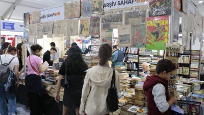 Söyleşileri ve etkinlikleriyle büyük ilgi gören Uluslararası 16. Kocaeli Kitap