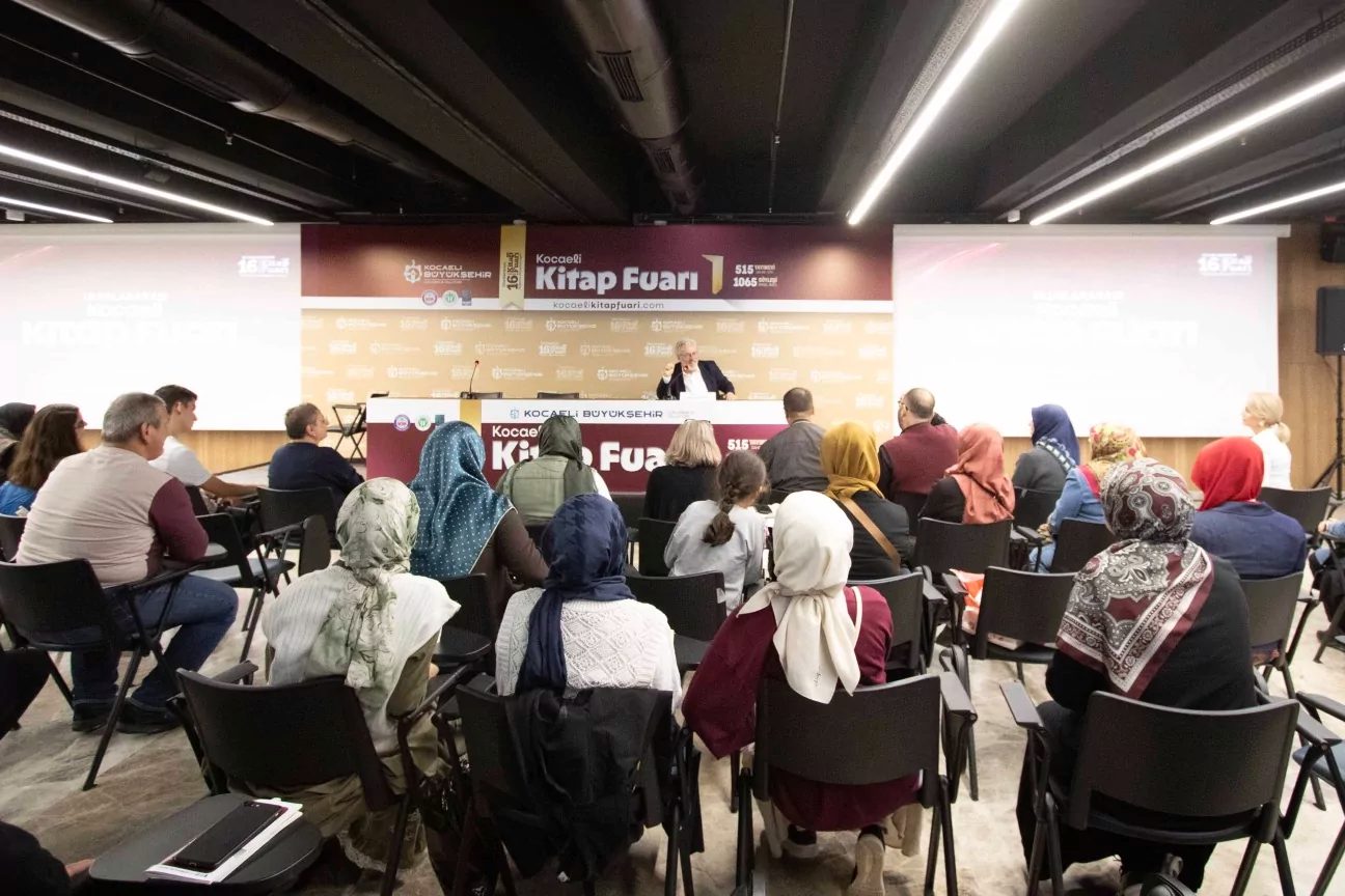 Uluslararası 16. Kocaeli Kitap Fuarı kapsamında düzenlenen söyleşiler, farklı ve