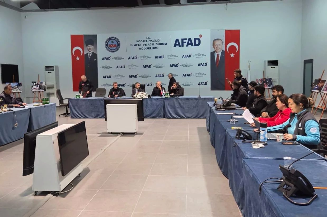 Kocaeli Valiliği, kent genelinde dünden bu yana etkili olan sağanak