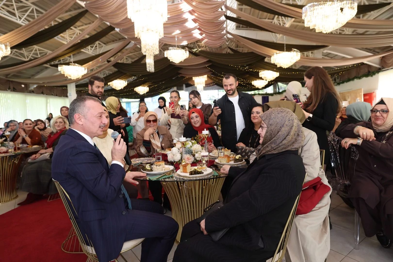 Kocaeli Büyükşehir Belediyesi’nin kadınlara yönelik hizmeti Anne Şehir, hayatlara dokunarak