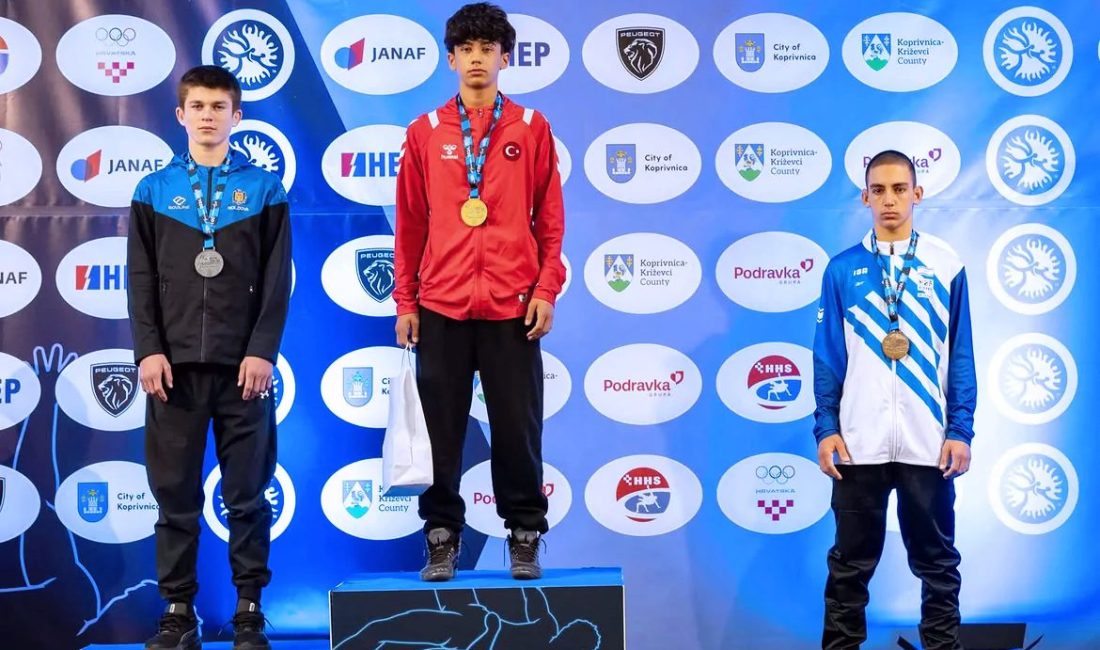 Konya Karatay Belediyespor Kulübü Güreş Takımı’nın başarılı sporcusu Mustafa Kerem