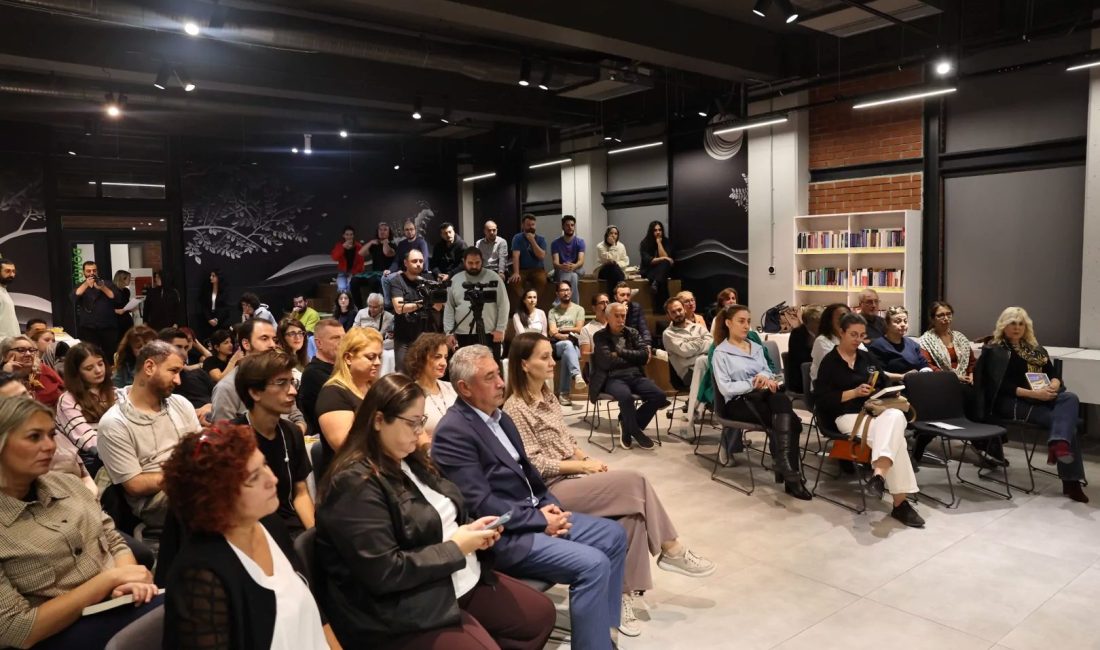 Bursa Nilüfer Belediyesi’nin düzenlediği Koza Buluşmaları’na konuk olan Alper Canıgüz,