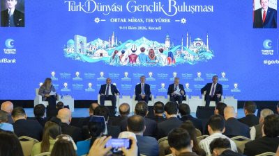 Kocaeli Büyükşehir Belediyesi’nin ev sahipliğinde gerçekleştirilen ‘Türk Dünyası Gençlik Buluşması’nın