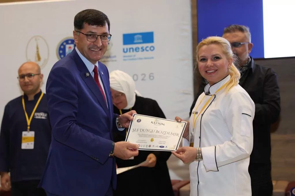 Kütahya Belediyesi'nin ev sahipliğinde düzenlenen KDW2026 kapsamında düzenlenen söyleşide, coğrafi