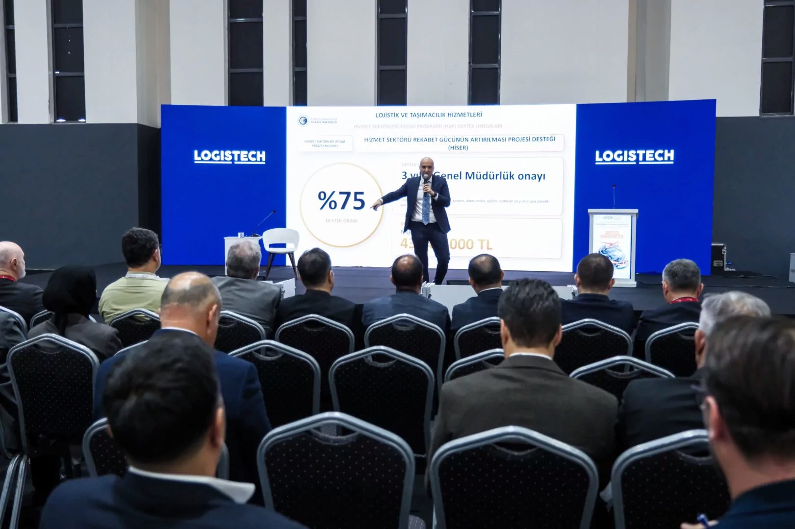 İzmir Büyükşehir Belediyesi ev sahipliğinde düzenlenen LOGISTECH’te lojistik sektörünün geleceği