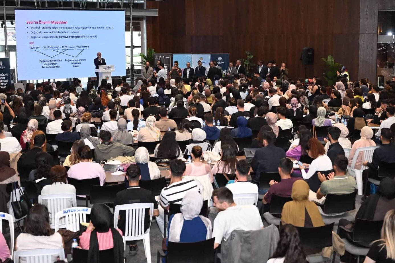 Malatya Büyükşehir Belediye Başkanı Sami Er, Şehir Kütüphanesi’nde düzenlenen 2026
