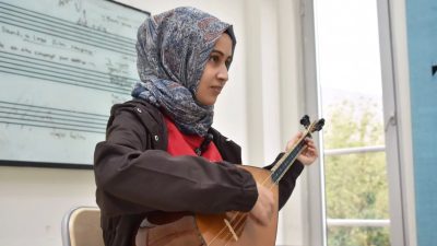 Malatya Büyükşehir Belediyesinin ücretsiz YKS hazırlık kurslarına katılan Rabia Kolak,