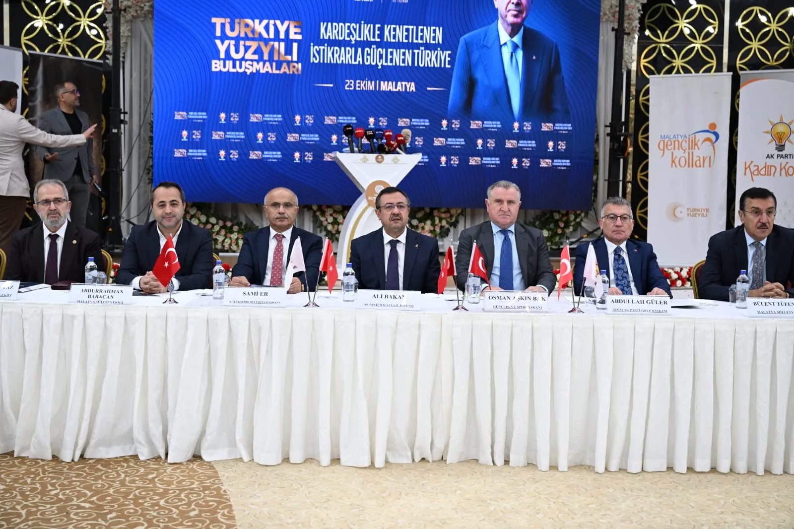 Malatya Büyükşehir Belediye Başkanı Sami Er, Türkiye Yüzyılı Buluşmaları kapsamında