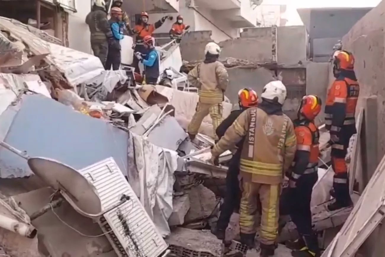 İstanbul'un Maltepe ilçesinde Cevizli Mahallesi Doğu Sokak’taki binada meydana gelen