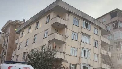 İstanbul Maltepe’de 7 katlı bir binanın üç katında meydana gelen