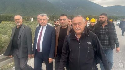 Manisa’nın Soma ilçesinde ödenmeyen maaşları nedeniyle direnişe geçen maden işçilerinin