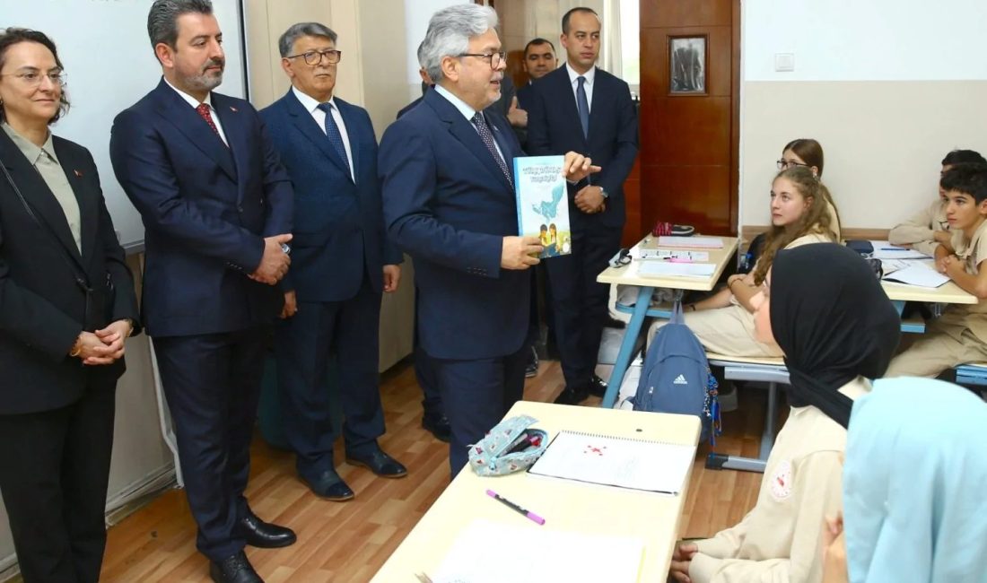 Milli Eğitim Bakanlığı, "Hakan ve Bilge'nin Türk Dünyası Yolculuğu" ile
